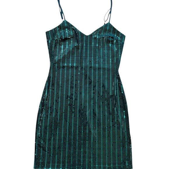 Elegant Green Sequin Dress - Picture 15 of 17